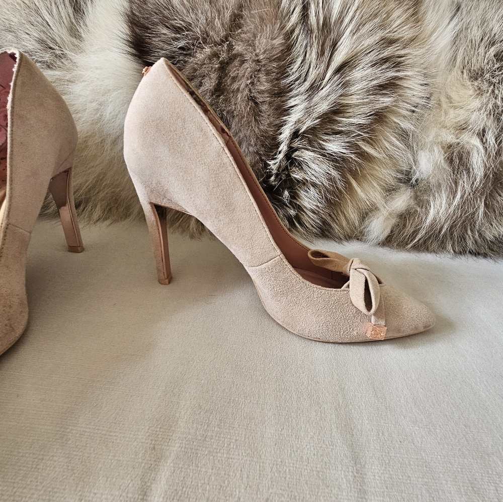 Ted Baker Pale Pink Pointed Toe Bow Heels - Picture 5 of 8